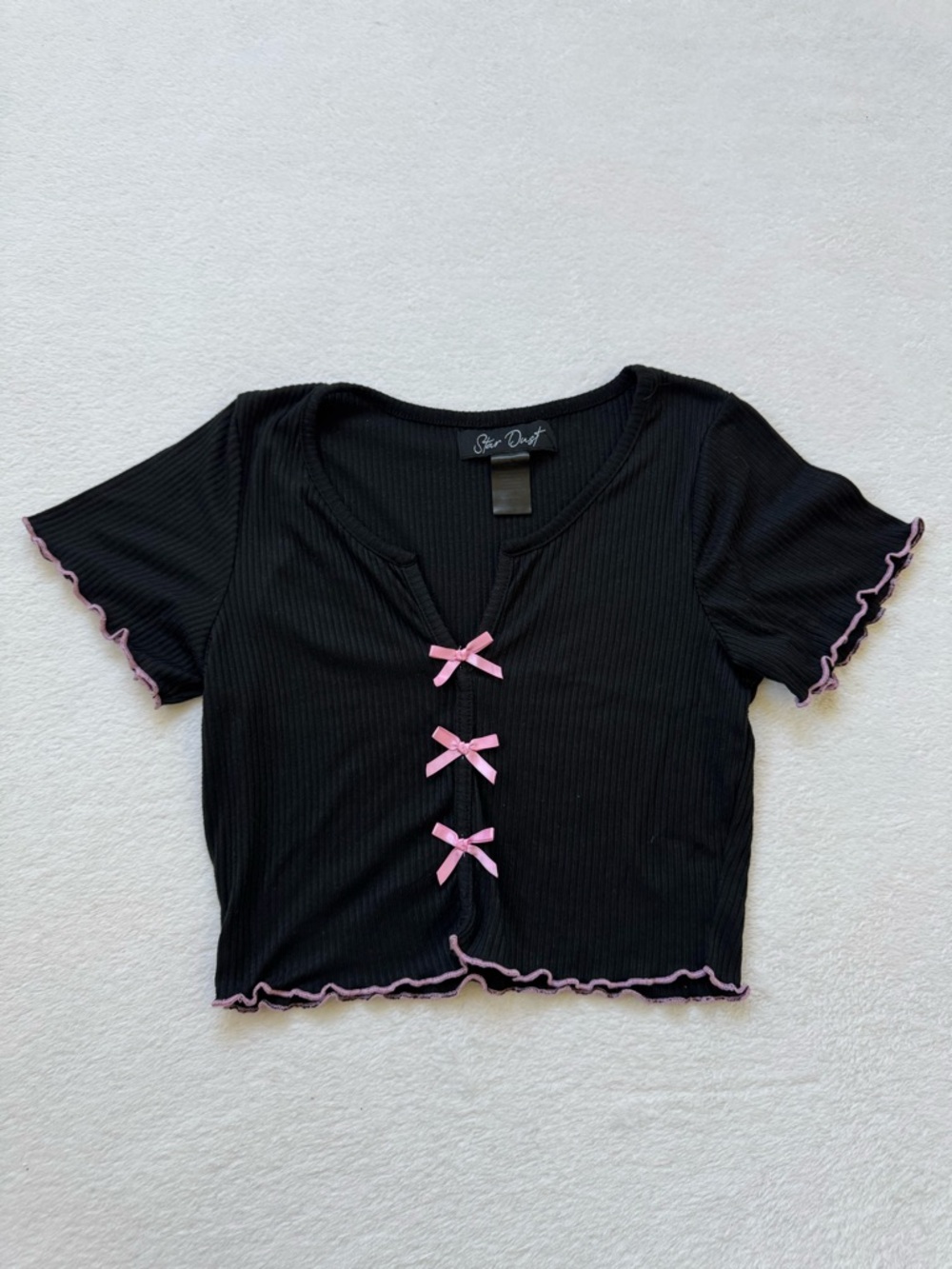 Y2K Black Ribbed Crop Top with Pink Trim